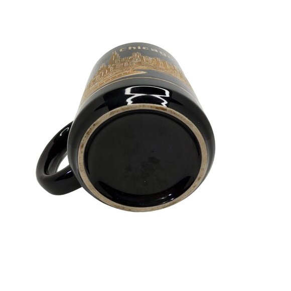 vintage gold and black stoneware chicago city scape coffee mug. - Picture 4 of 4